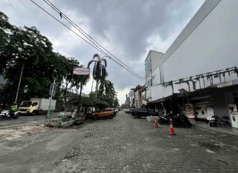 ruko depan mall di danau sunter utara jakarta utara