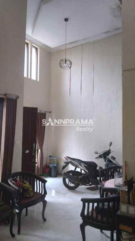 rumah 2 lantai di perumnas depok timur baktijaya depok