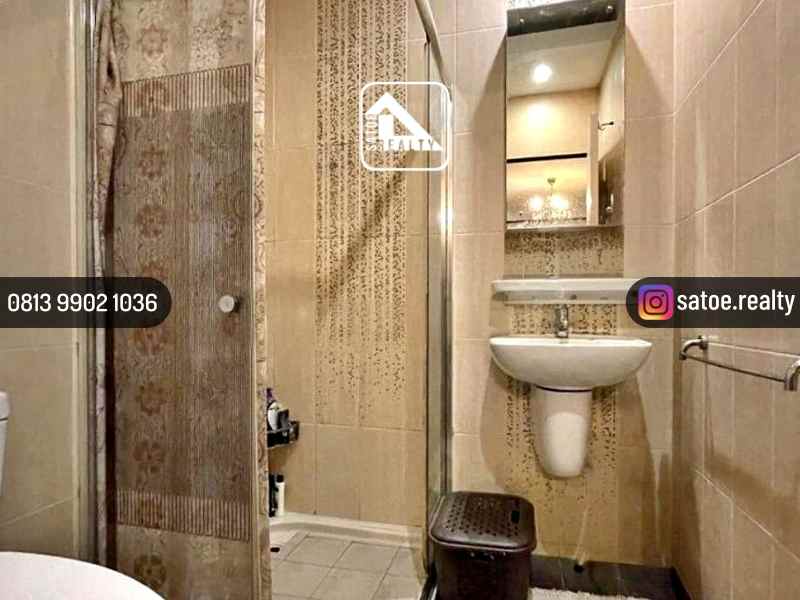 rumah 2 lantai perumahan bumi karang indah lebak bulus