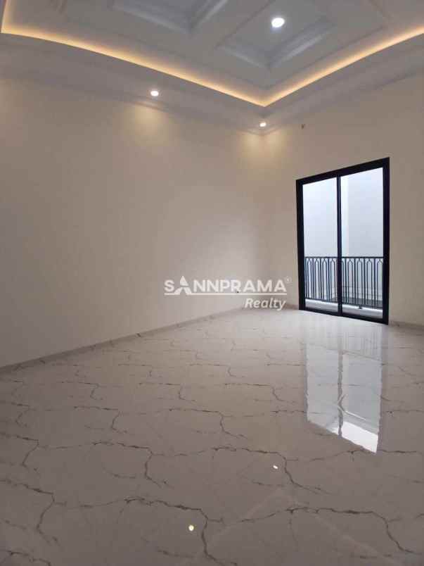 rumah 2 lantai siap huni ada pool di tanah baru depok