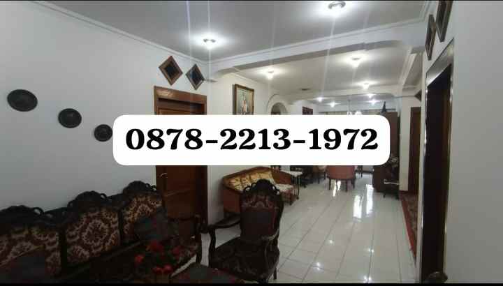 rumah bagus untuk hotel dekat ke kampus univ maranatha