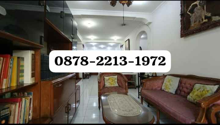 rumah bagus untuk hotel dekat ke kampus univ maranatha