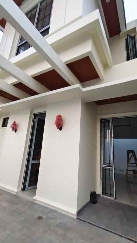 rumah baru 2 lantai exclusive kodau jatibening bekasi