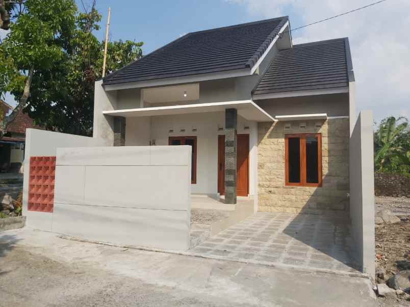 rumah baru dekat jl palagan km 11 dekat obelix village