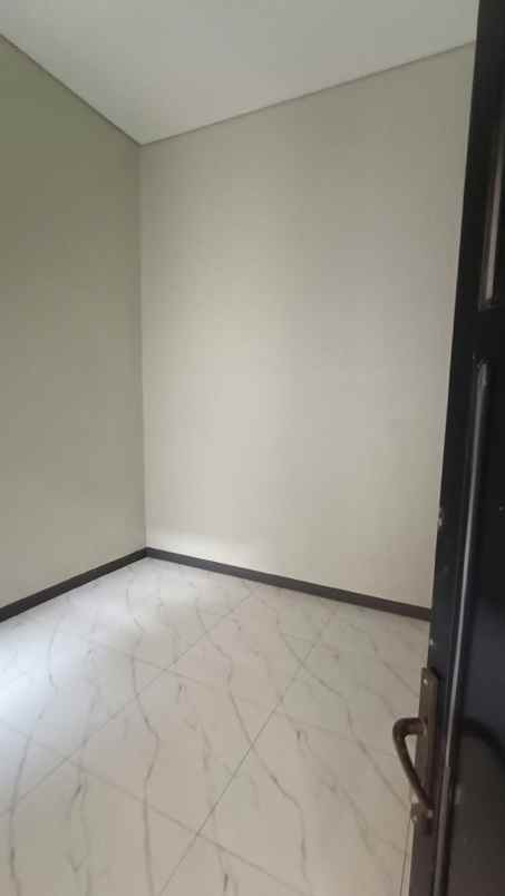 rumah baru desain modern shm ready siap huni bisa kpr
