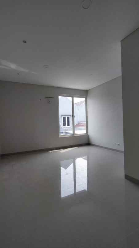 rumah baru gress 2 lantai lebak arum surabaya