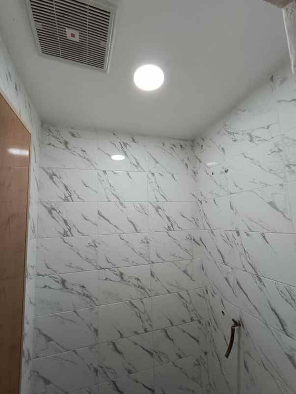 rumah baru minimalis di taman palem lestari