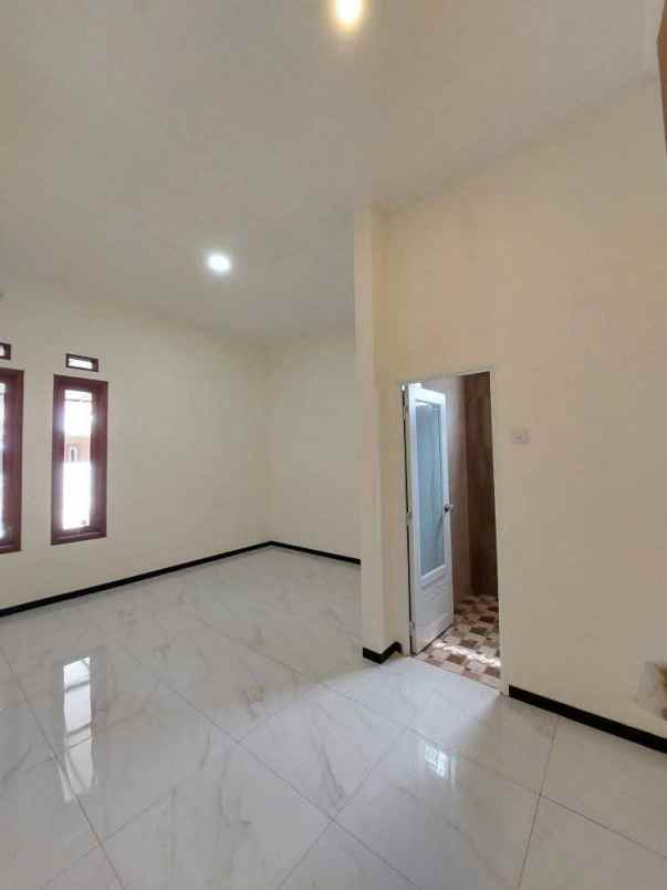 rumah baru siap huni lokasi sawojajar kota malang