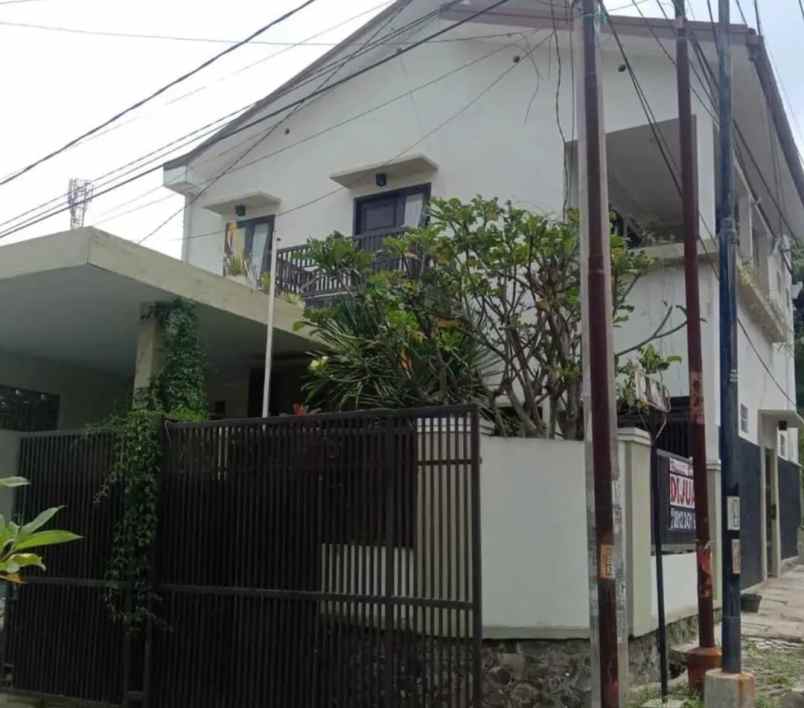 rumah cakep 2 lantai gadobangkong bandung barat
