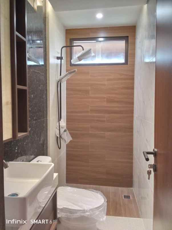 rumah cluster premium 2 5 lantai di pancoran mas depok