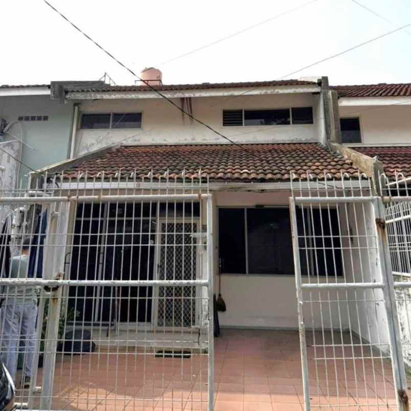 rumah dalam cluster srengseng kembangan jakarta barat
