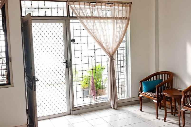 rumah dalam cluster srengseng kembangan jakarta barat