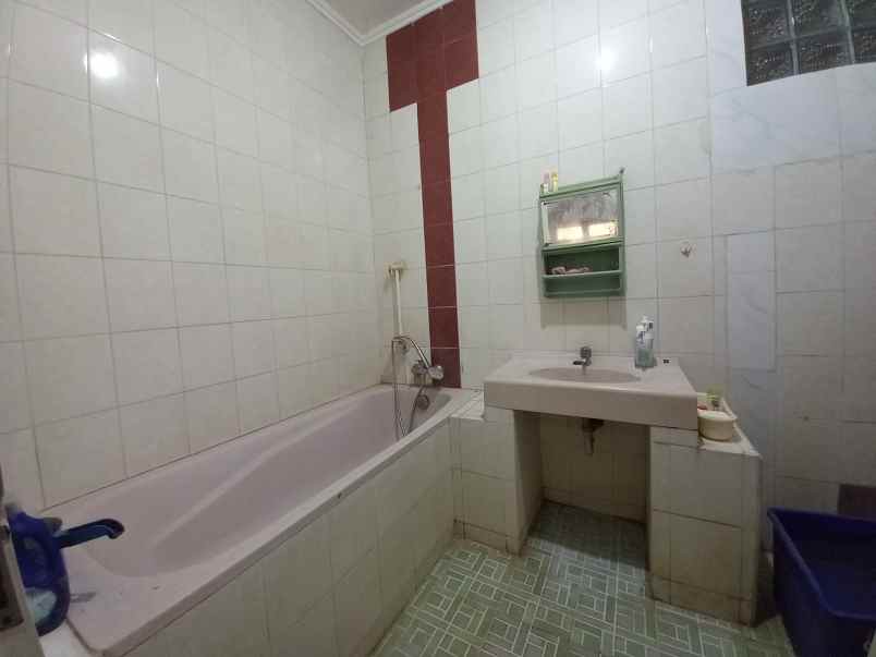 rumah dalam cluster taman