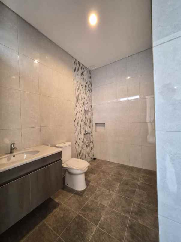 rumah dalam komplek anti banjir di duren sawit jaktim