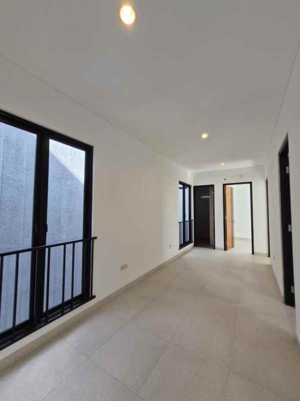 rumah dalam komplek anti banjir di duren sawit jaktim