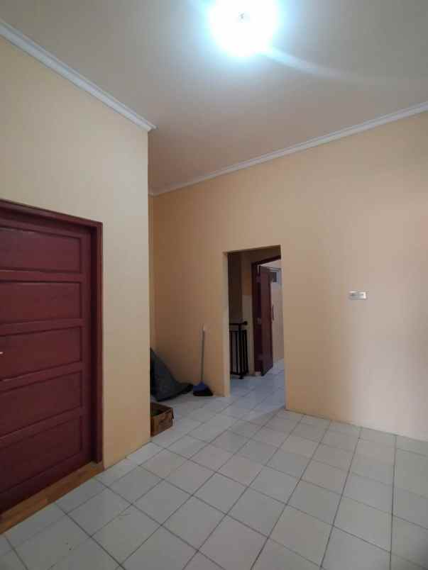 rumah di cinangka depok