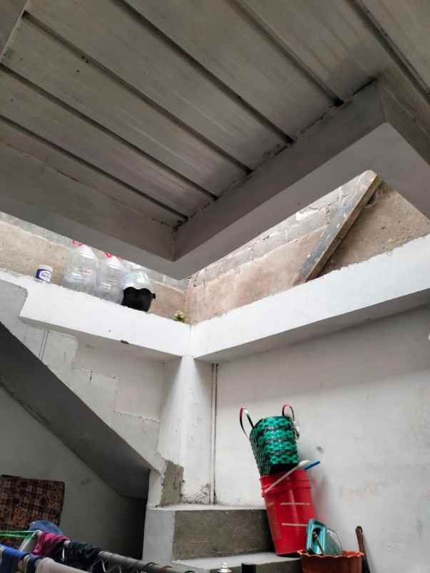 rumah di jln utama cluster re talaga bestari tangerang