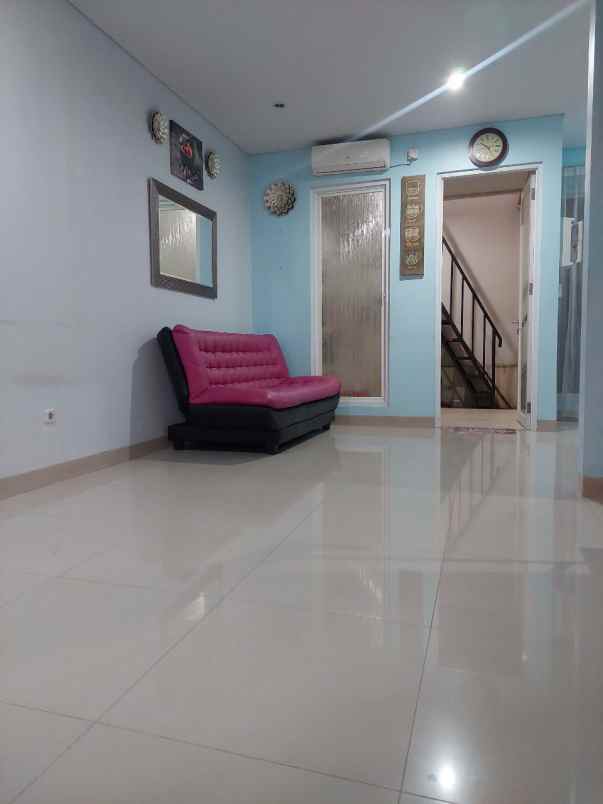 rumah dijual dekat graha raya pondok aren shm 2 lantai