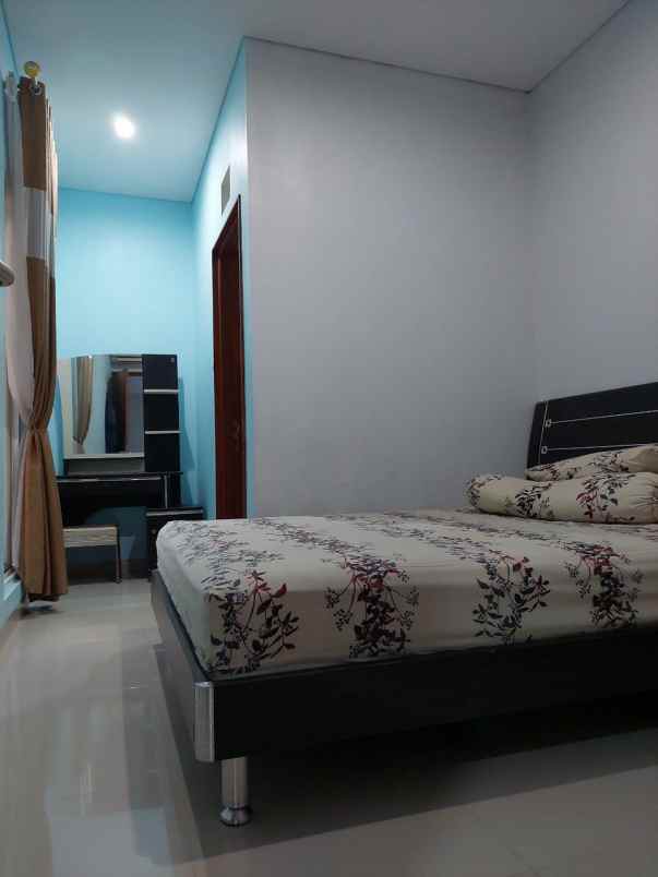 rumah dijual pondok kacang barat dekat alam sutera shm