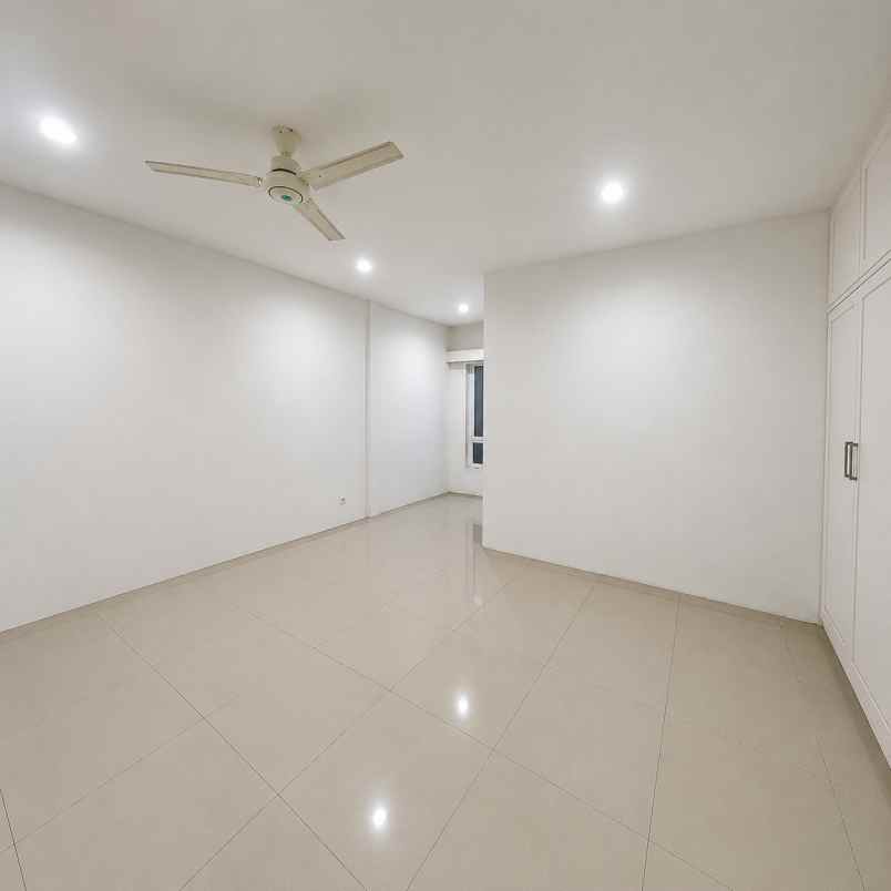 rumah disewakan di kemang