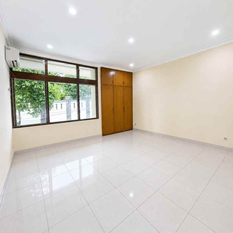 rumah disewakan di kemang