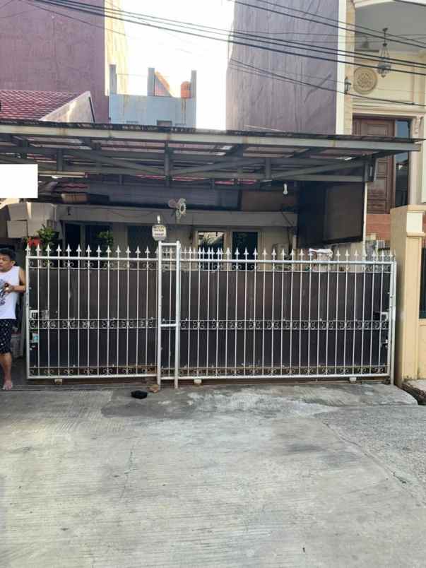 rumah gading ayu