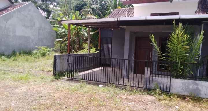 rumah gamplong moyudan sleman