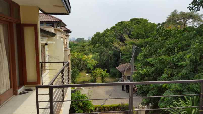 rumah gandaria selatan