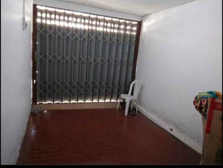 rumah hitung tanah manyar kertoadi surabaya lt 180m2