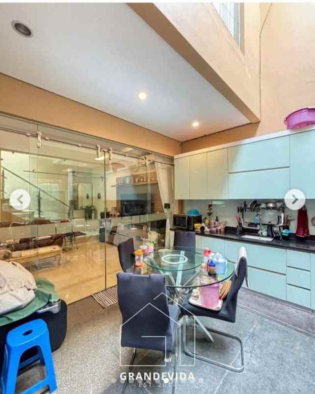 rumah jaksel pejaten 3 lantai cakep