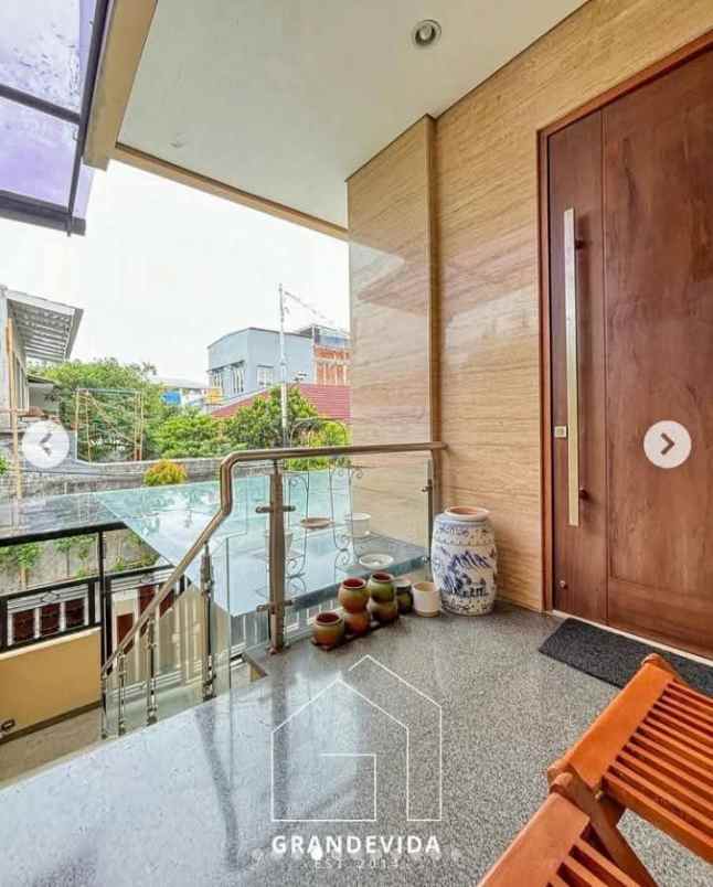 rumah jaksel pejaten 3 lantai cakep