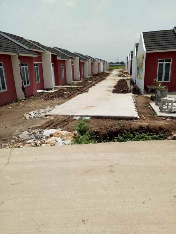 rumah jl raya sriamur tambun utara