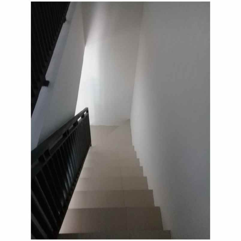 rumah jl tumenggung wiradiredja