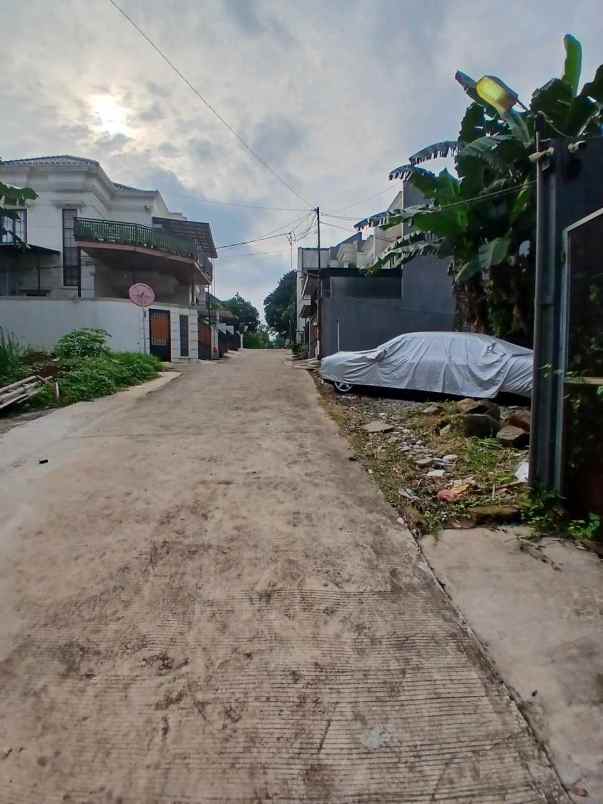 rumah klasik 2 lantai di kalimulya depok
