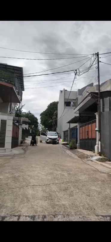 rumah klasik 2 lantai di kalimulya depok