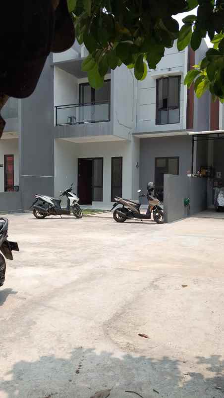 rumah klaster dekat ke jaksel dan bsd pintu tol limo
