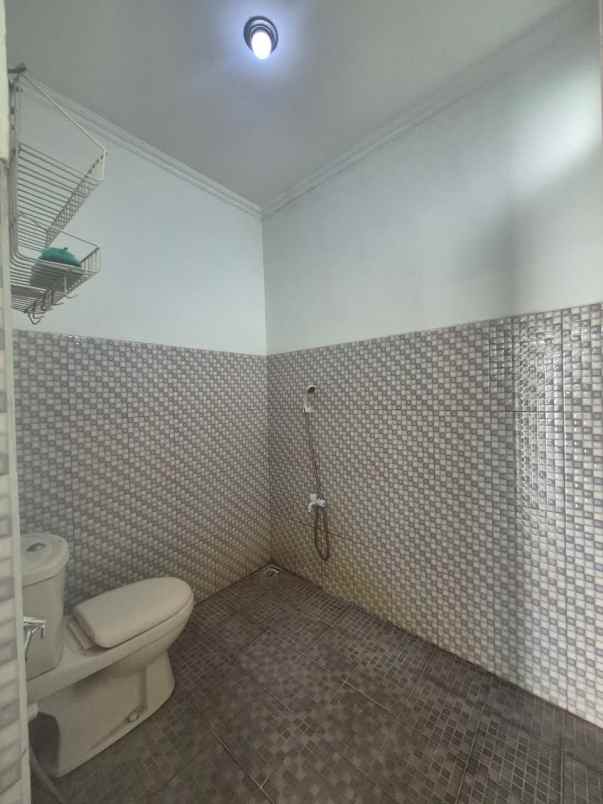 rumah komplek cipageran one gate system siap huni