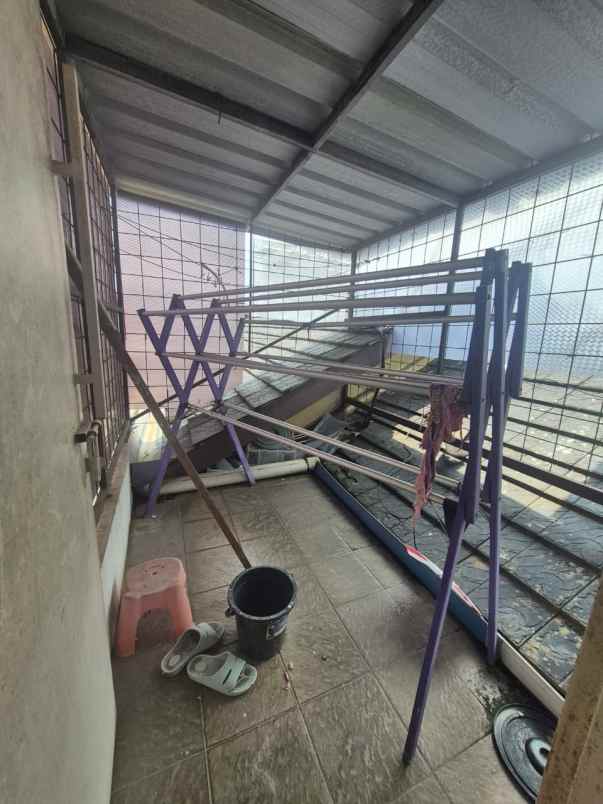 rumah komplek cipageran one gate system siap huni