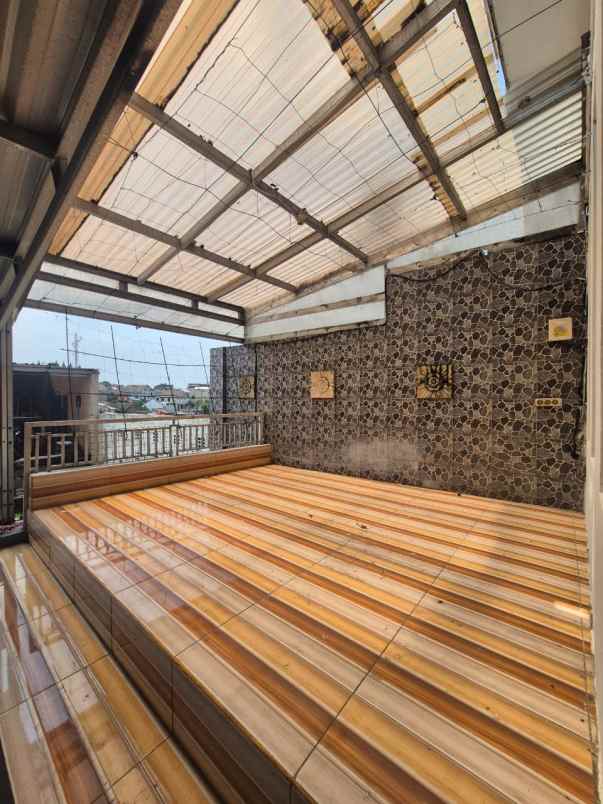 rumah komplek cipageran one gate system siap huni