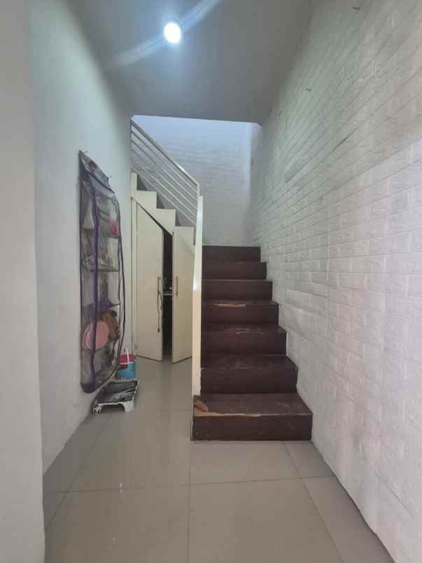 rumah komplek cipageran one gate system siap huni