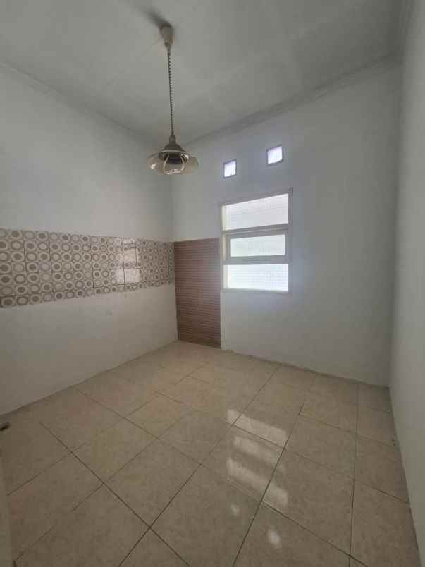 rumah komplek cipageran one gate system siap huni