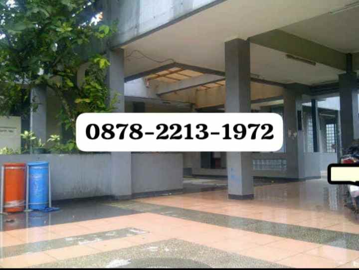rumah komplek dekat ke kampus univ tama jagakarsa