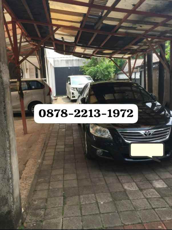rumah komplek dekat ke kampus univ tama jagakarsa