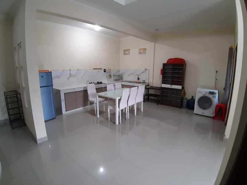 rumah luas full furnished lokasi strategis di ngaglik