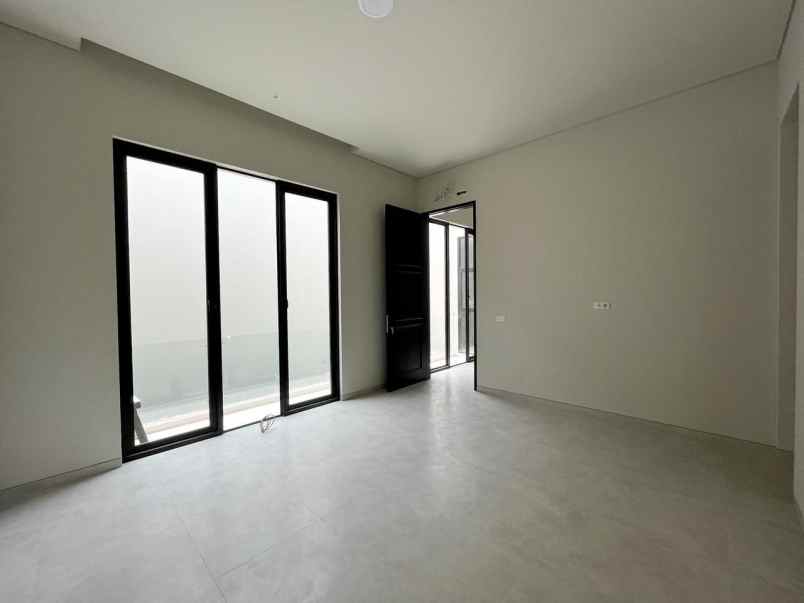 rumah manyar tirtoasri new minimalis