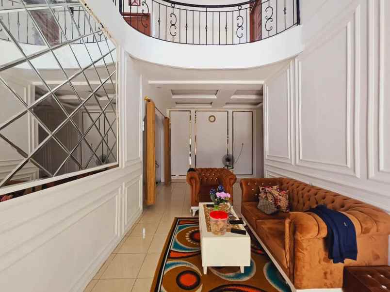 rumah mewah 2 lantai jl lobak ardat delima pekanbaru