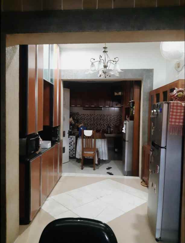 rumah mewah 2 lantai siap huni di meruyung limo depok