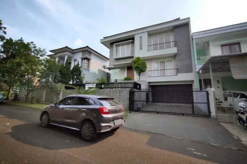 rumah mewah 3 lantai shm area bogor nirwana residence