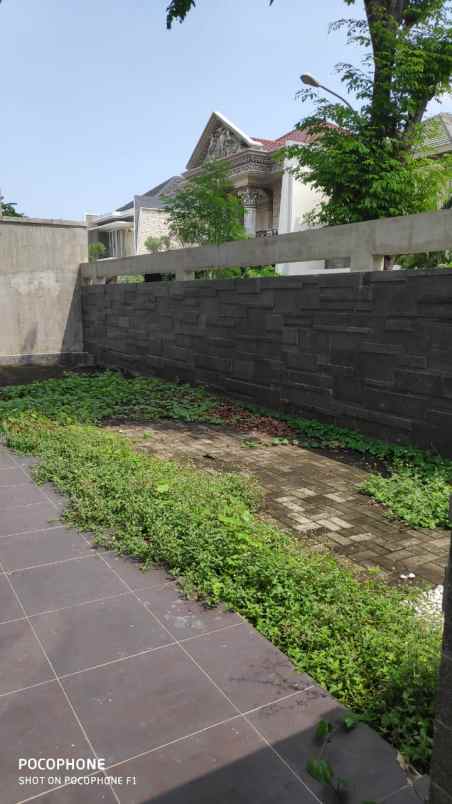 rumah mewah di perum pakuwon city san antonio hook