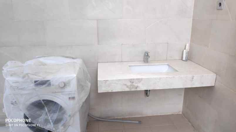 rumah mewah di perum pakuwon city san antonio hook